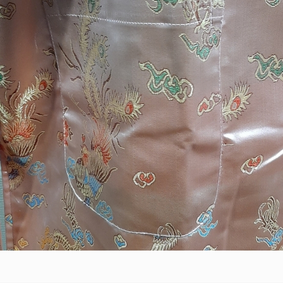 Uahong Mei Asian Kimono Embroidered Dragons on Pink Satin Size Large Vintage - Picture 7 of 7